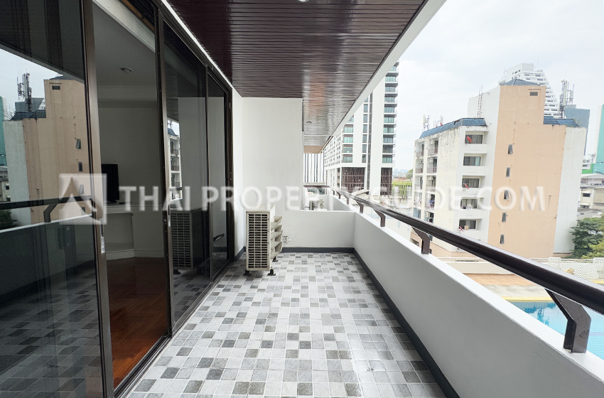 Apartment in Phaholyothin 